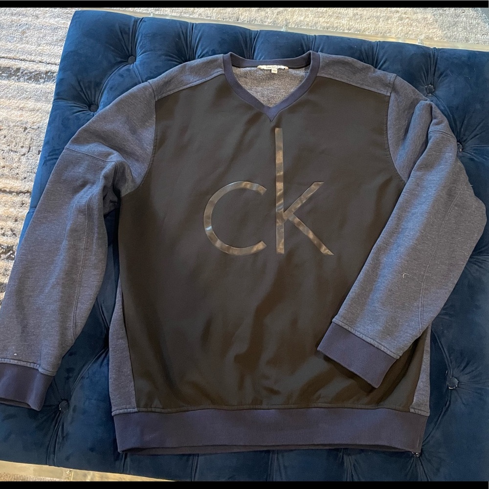 blue and black Men’s XXL Calvin Klein sweater